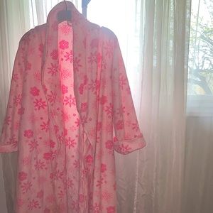 Pinky robe